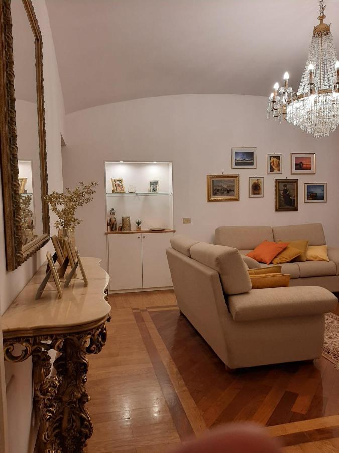 La Casa Di Francesca Hotel Napoli Ngoại thất bức ảnh