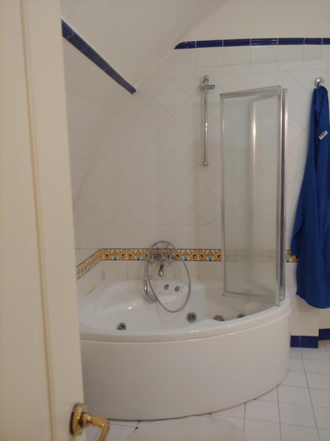 La Casa Di Francesca Hotel Napoli Ngoại thất bức ảnh